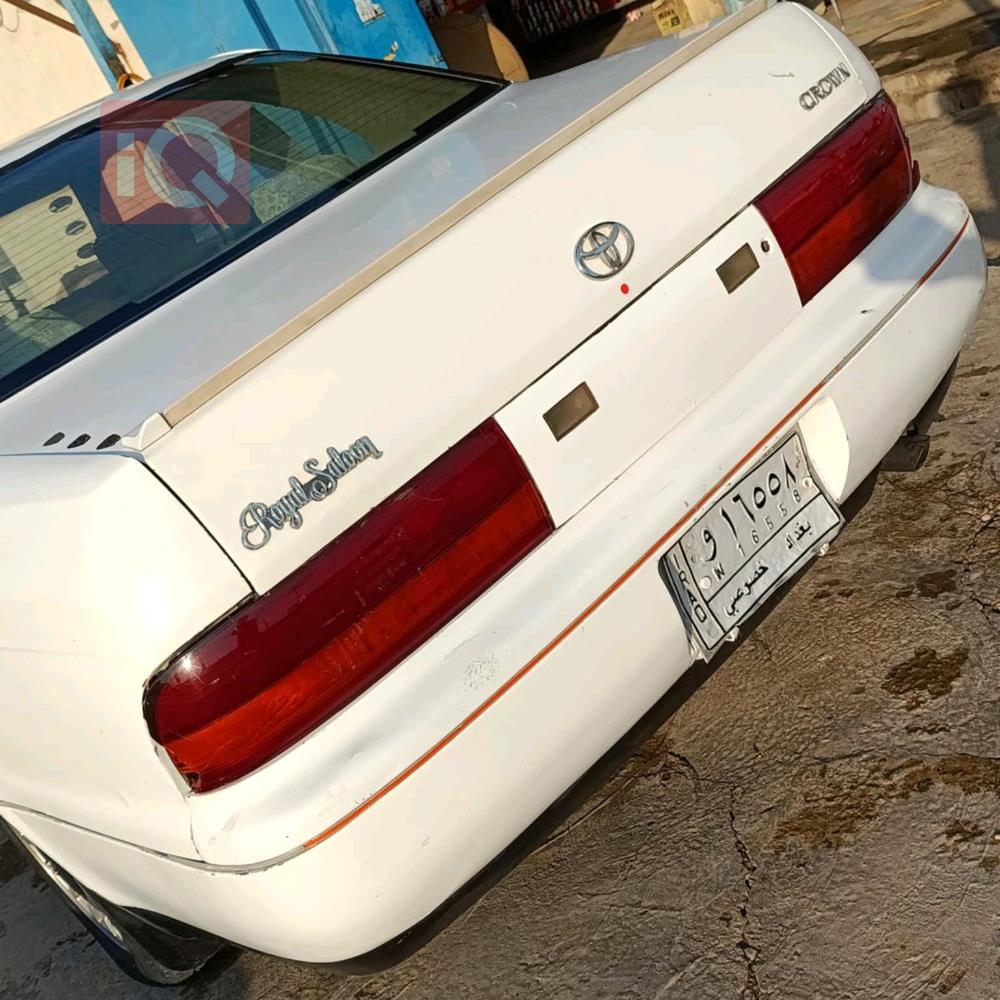 تۆیۆتا کراون